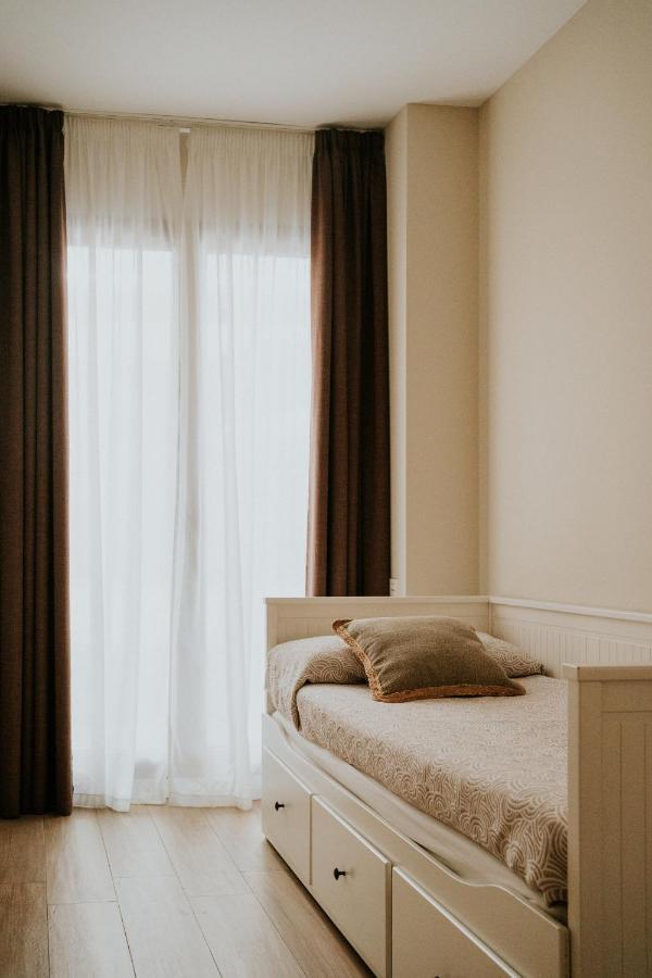 Apartamentos Levante - Mares Torre Del Mar Esterno foto