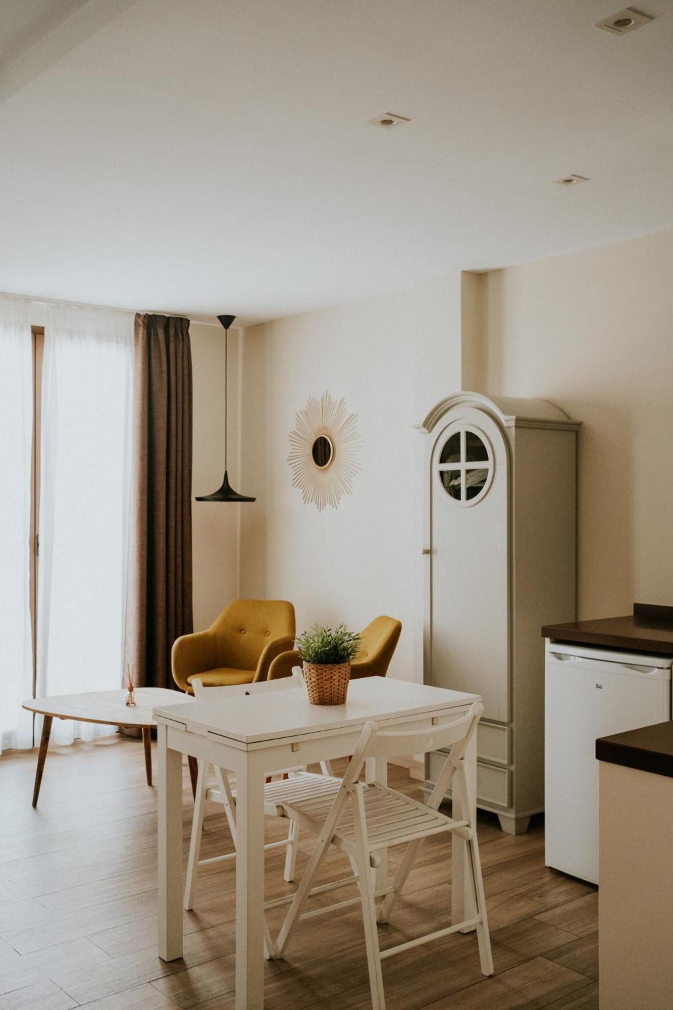 Apartamentos Levante - Mares Torre Del Mar Esterno foto